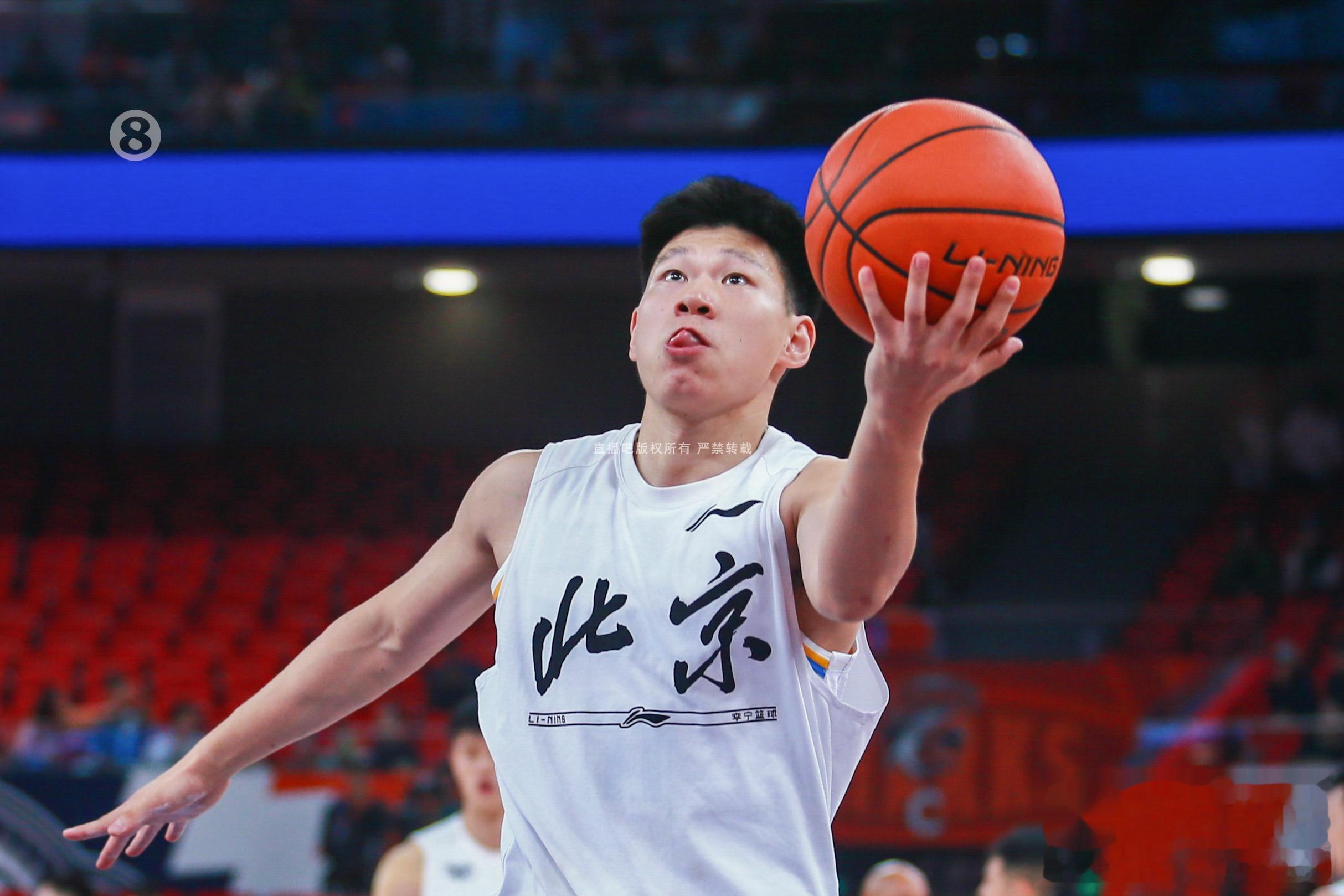 今年3月已前往澳大利亚联赛打球 记者：孙亚辉将与北京队续约2年