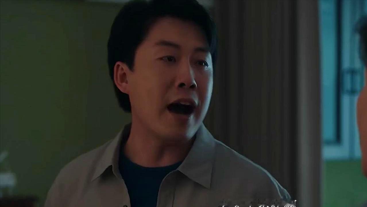 《四喜》：反转太大了！
 

剧中某男性角色（之前被认为窝囊），在其母亲要求伴侣