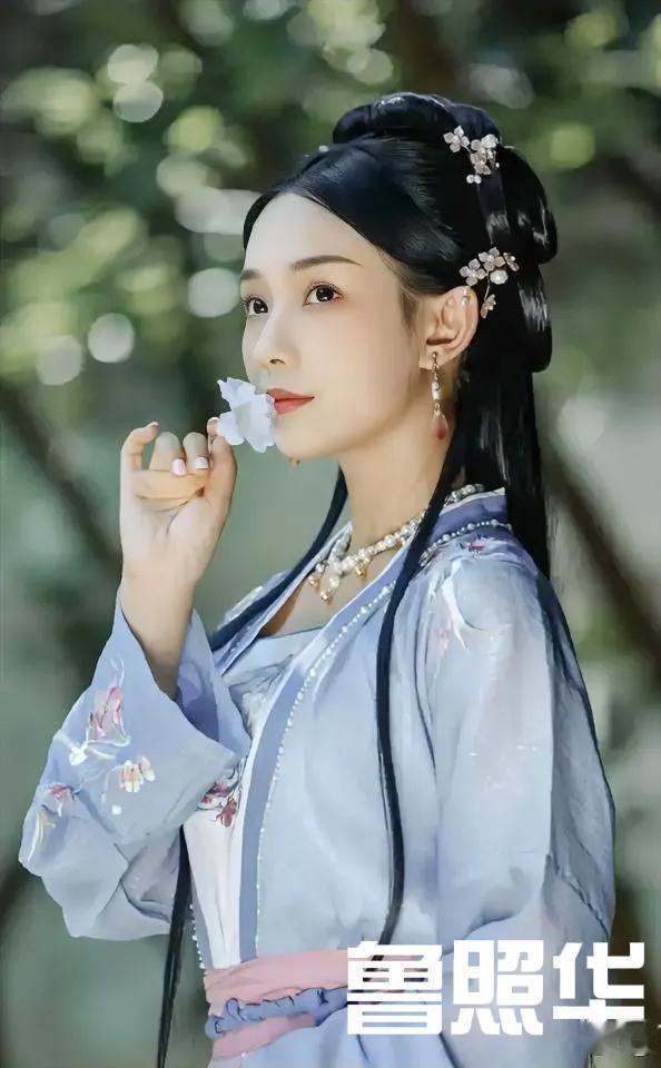 1.成毅《狐妖王权篇》新妆打戏路透视频释出，感觉该剧抓DP不严，边拍边宣传也不错