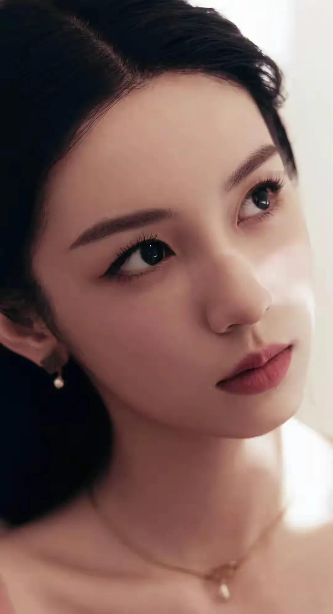 什么样的女人让男人看了就心动幸福是什么 男人心动的表现 顶级魅力女人