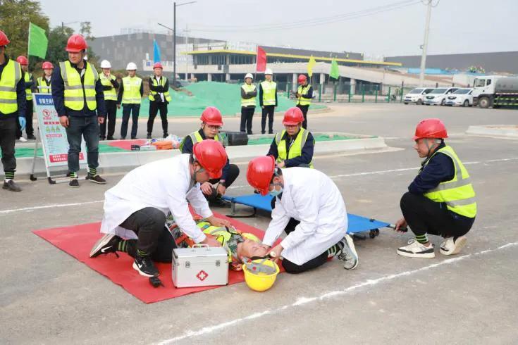 以“练”为战 筑牢安全生产防线

  为深入贯彻省市区安委办关于有限空间作业安全