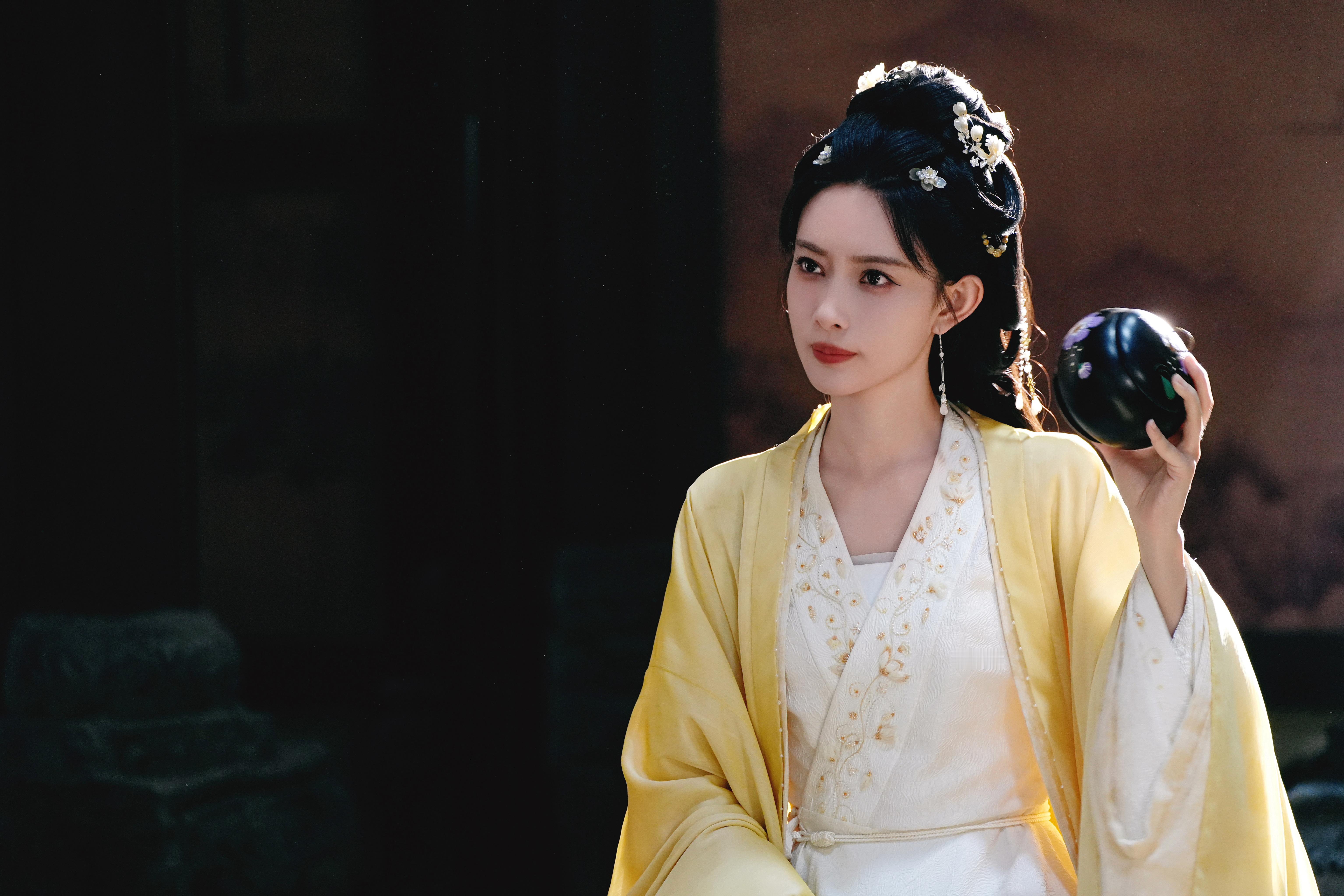 孟子义 《桃花映江山》姜桃花剧照-黄衣 ​ ​​​