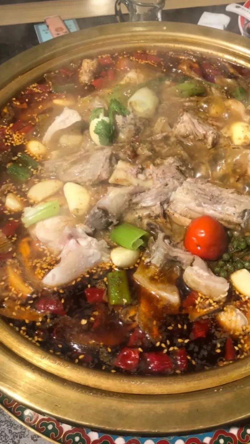 去店里吃和在家你们喜欢哪一种，给我留言吧[呲牙][呲牙]