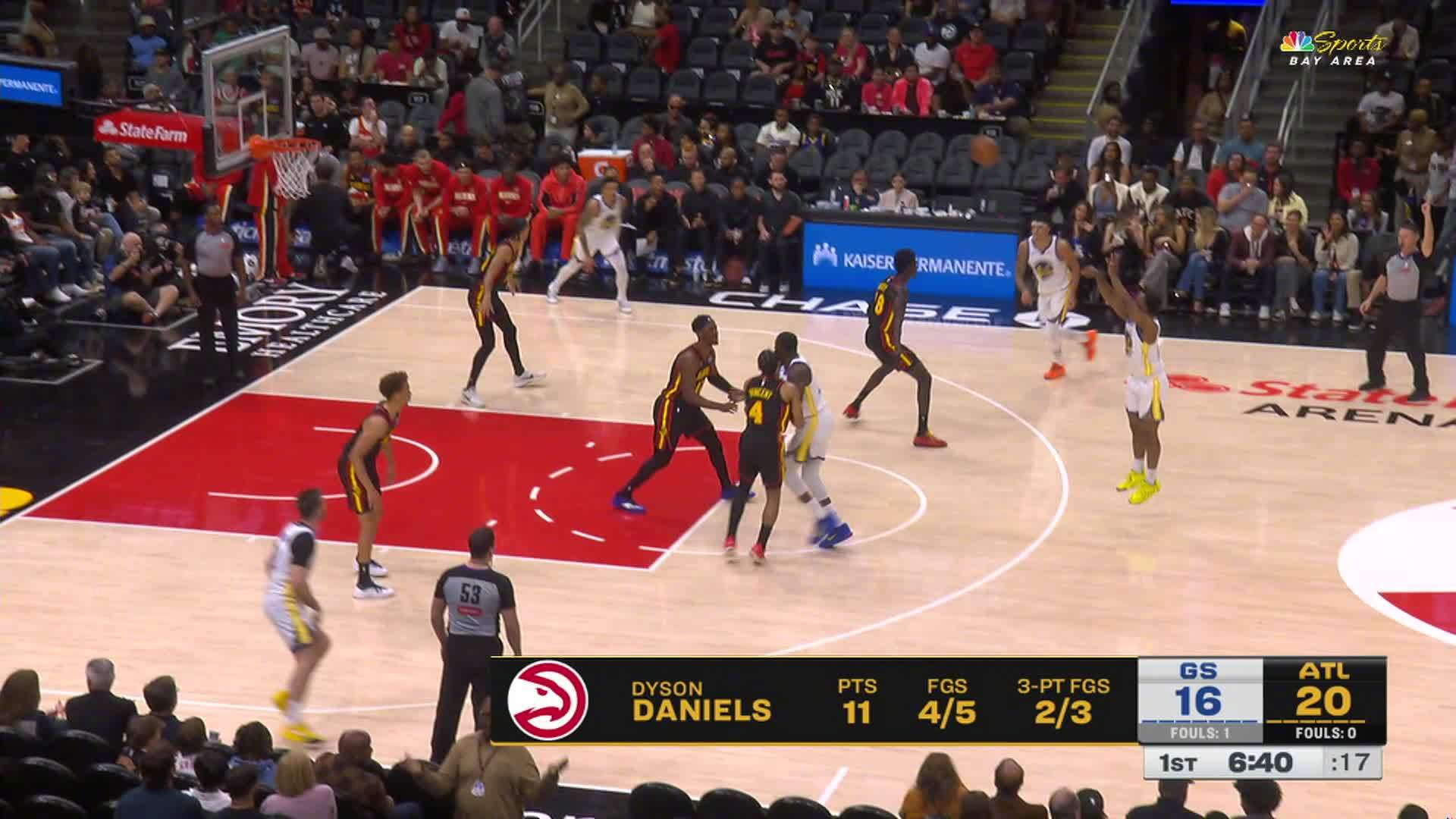 克莱尔弧顶三分👌勇士19:22老鹰。勇士vs老鹰