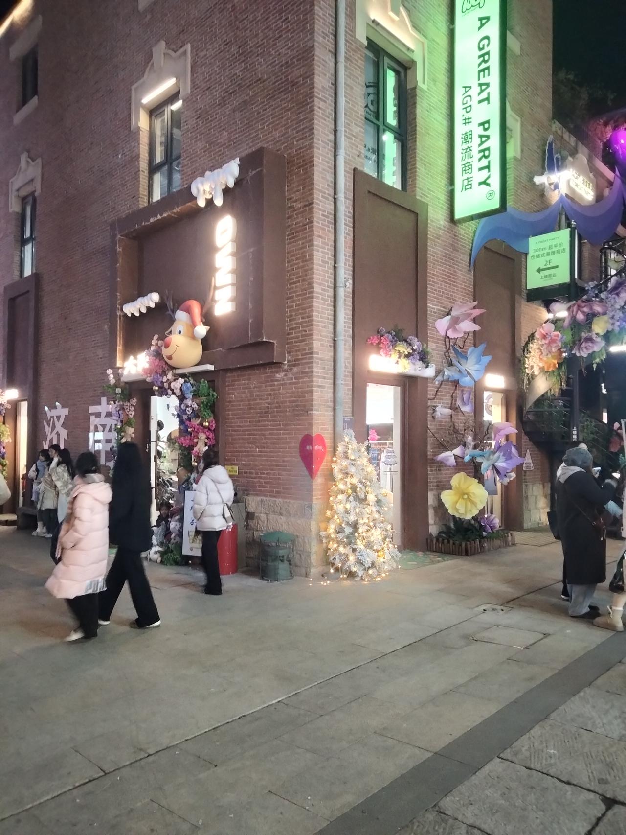 不是在最好的时光遇见你，而是遇见你之后，才有了最好的时光。