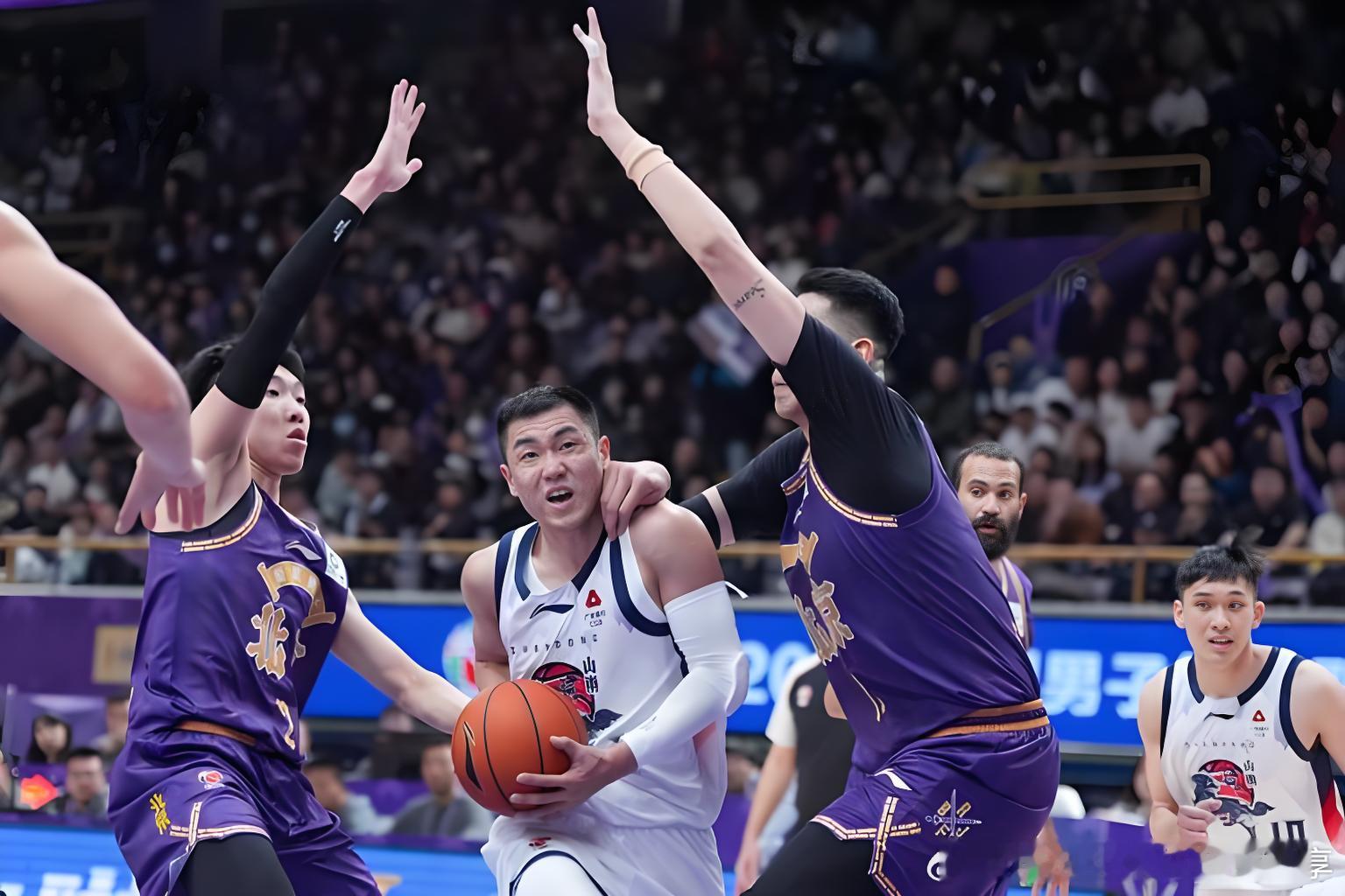 北京北控vs山东高速 适者生存的法则北京北控：悬崖边的求生者坐镇国家体育馆的主队