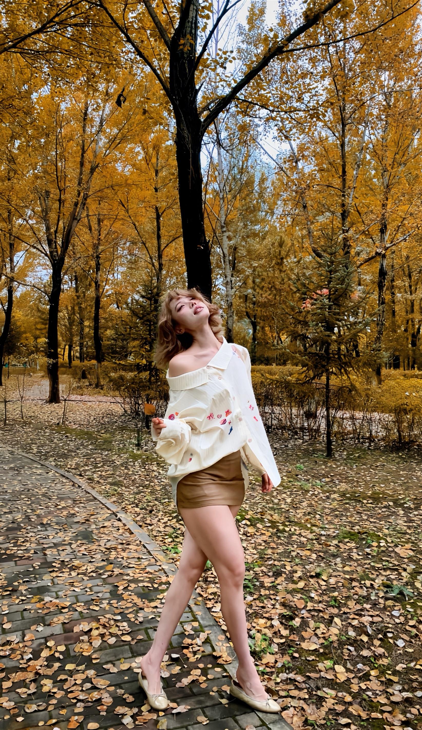 在最应该拥抱的季节 我连你身上的味道都闻不到 🍂