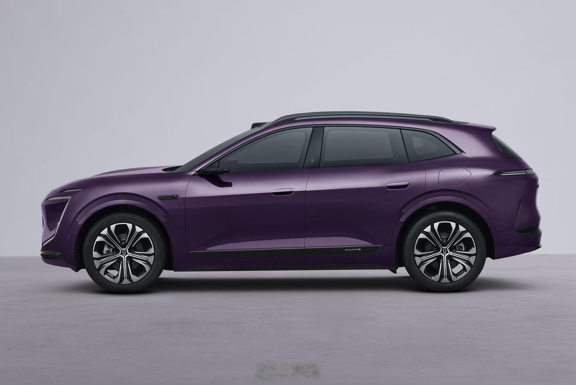 阿维塔07L更多的信息公布了，定位智美家庭豪华SUV，预计将于今年三季度上市。车