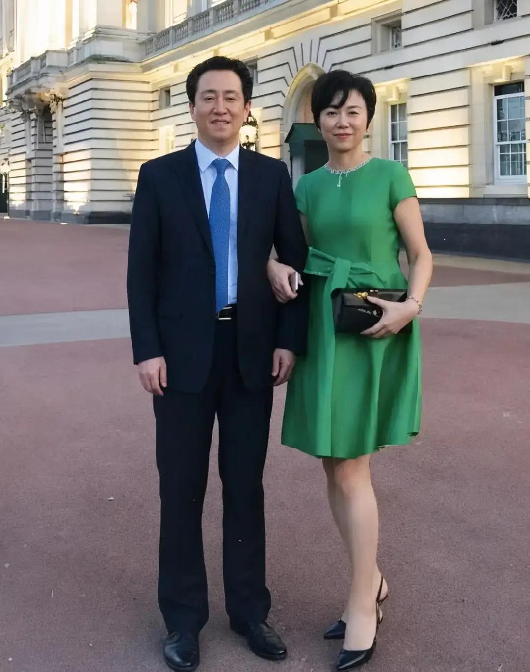 纽约时报给中国上大分，外国网友破大防，在他的国家这么判，整个政府都没了。
 
8