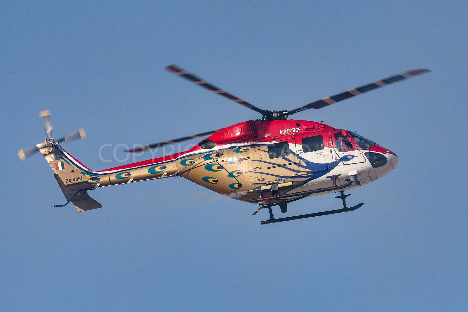 航空君航空科普 印度孔雀直升机飞行表演队，动作挺多，对冲交叉好几次，这次新加坡应