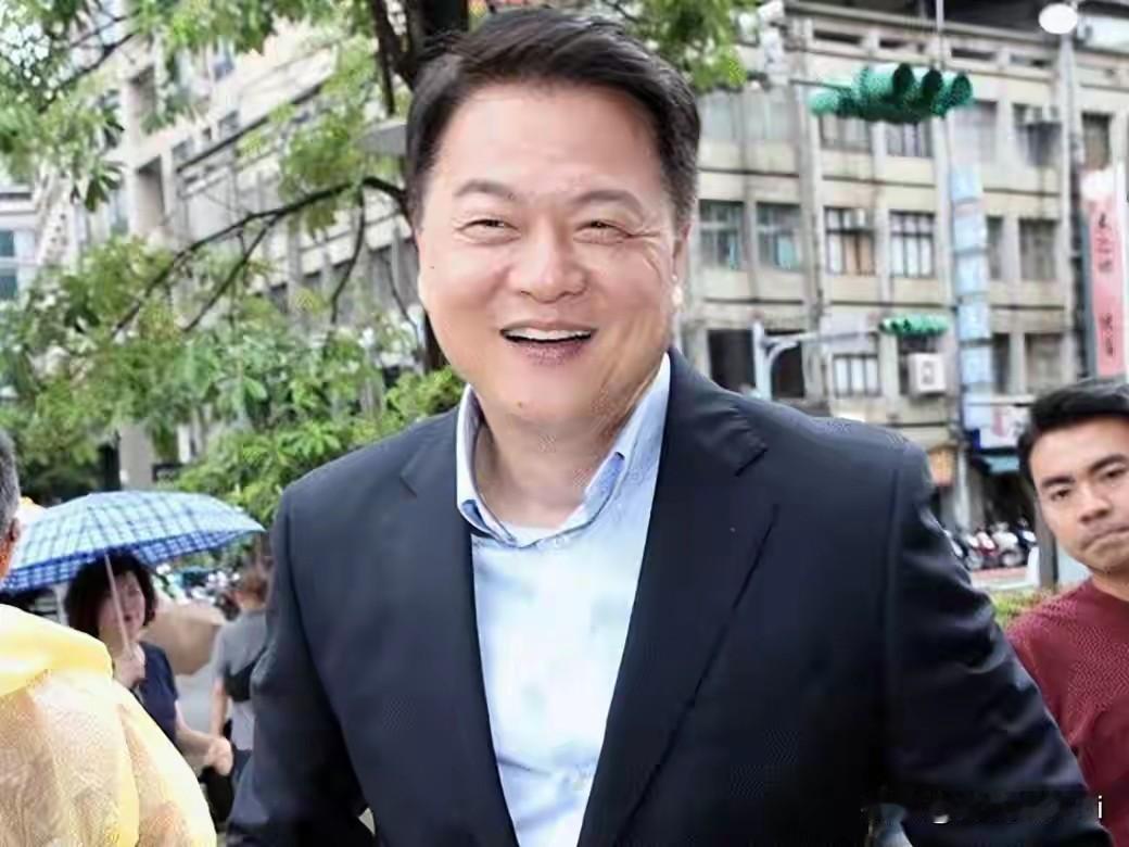 奉劝国民党郑丽文要清醒，別糊涂！
 
　　近期，国民党主席郑丽文对外表态，现阶段