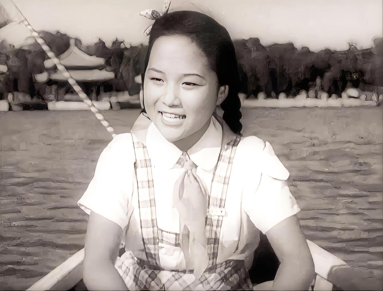 赵维勤，女，1942年4月出生于浙江诸暨，是一名高能核物理学家。她的父亲是中国核