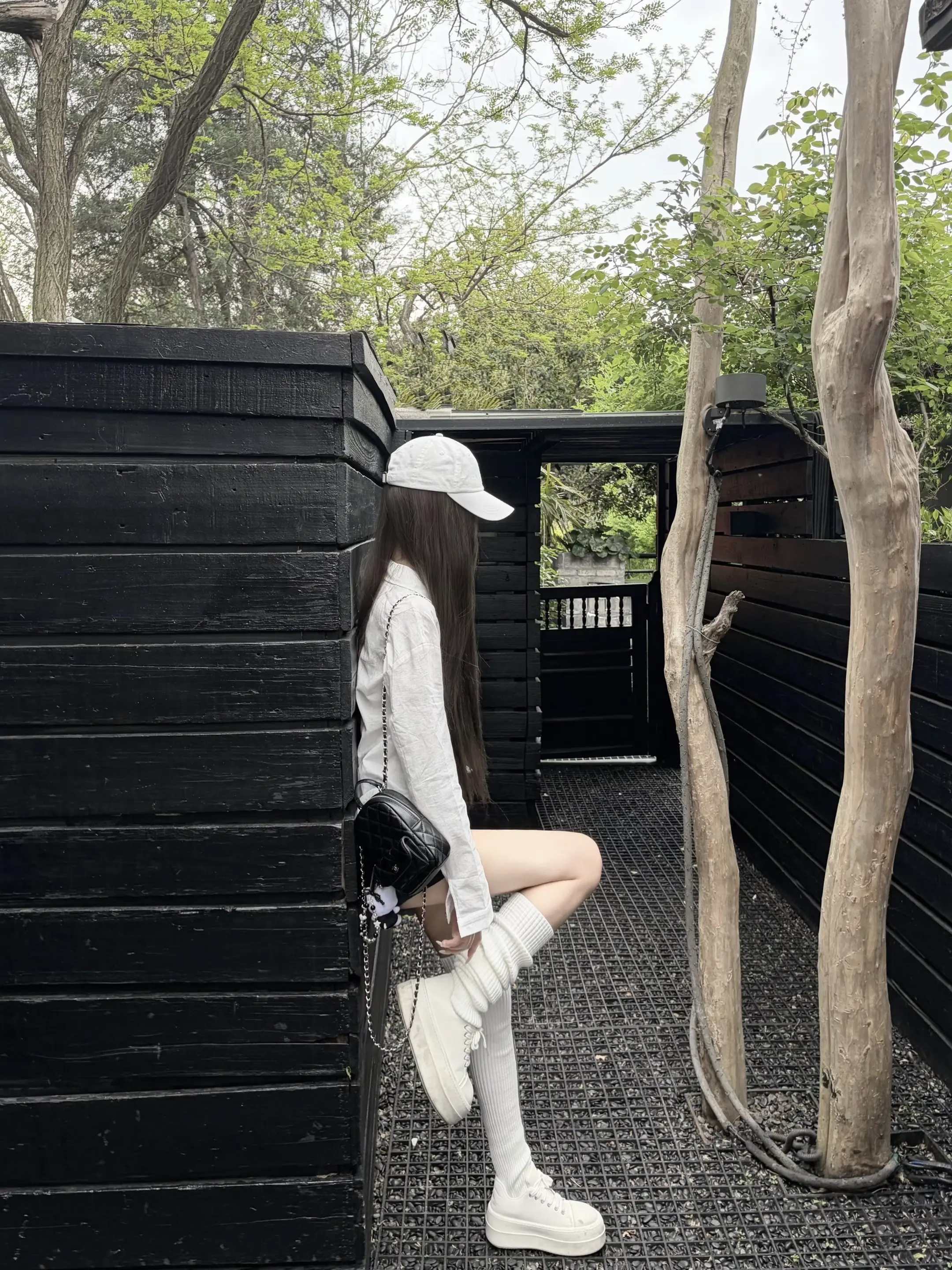 又要重新认识一个人吗 吃饭散步送礼物 互相了解许下惊天动地的誓言 然后...