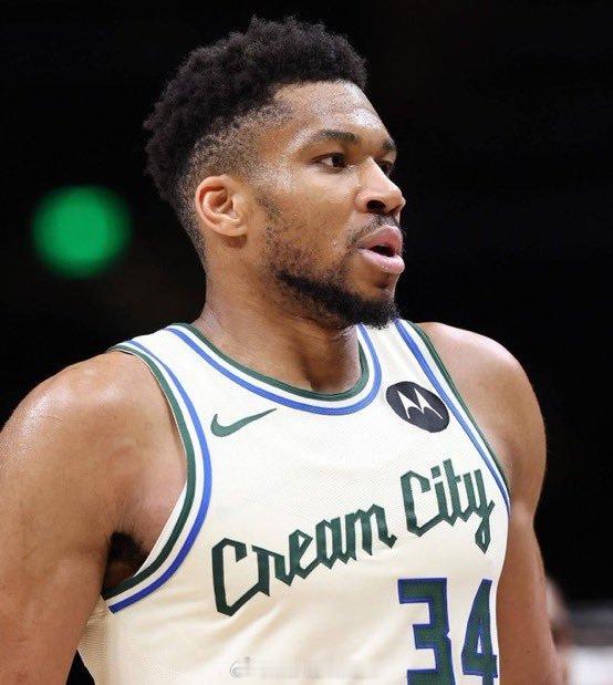 据Tim MacMahon报道，火箭队没有参与字母哥的争夺战。休斯顿火箭新赛季篮