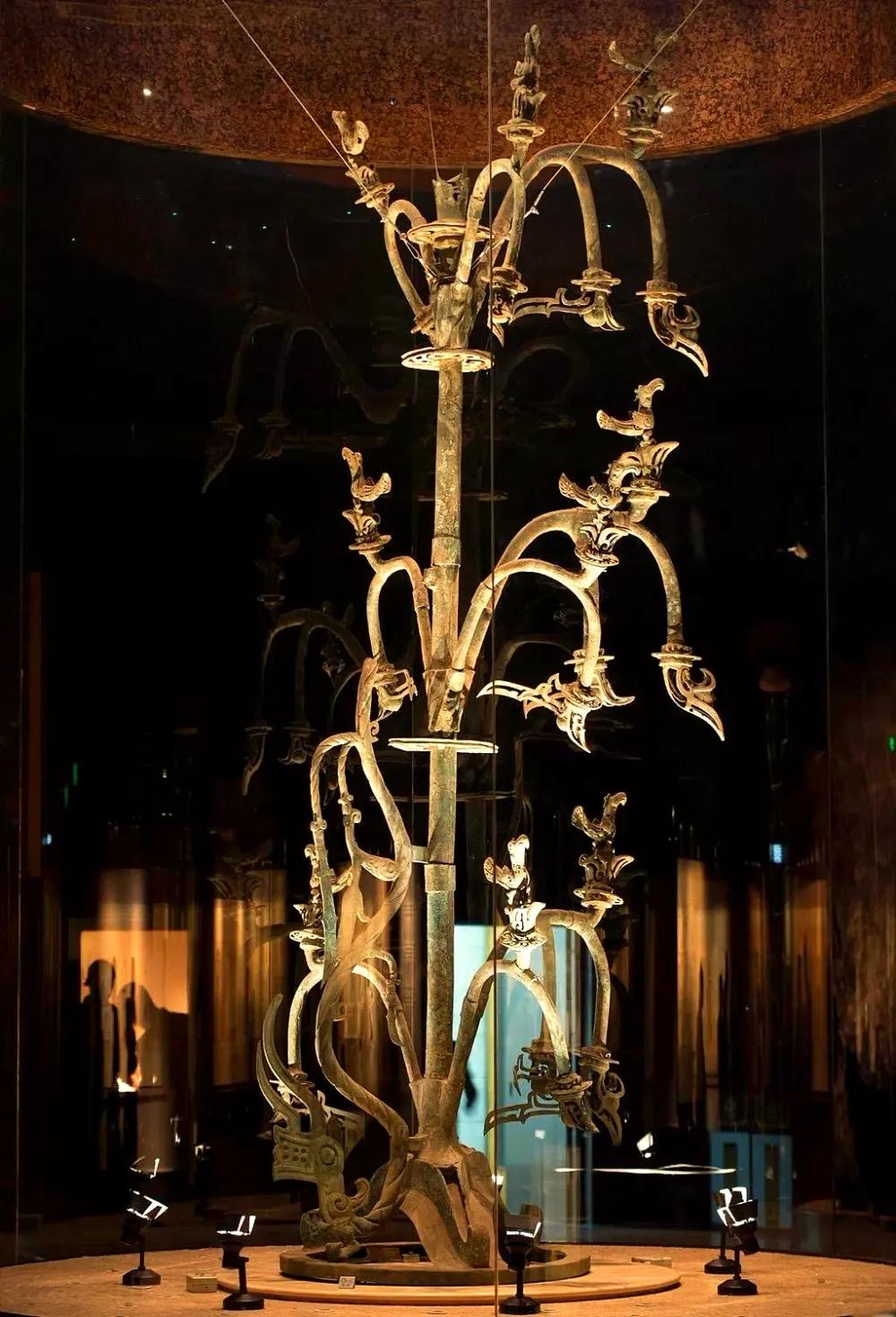 “后羿射日”是神话传说，并无确凿历史依据表明其与三星堆毁灭有关。三星堆文化衰落可