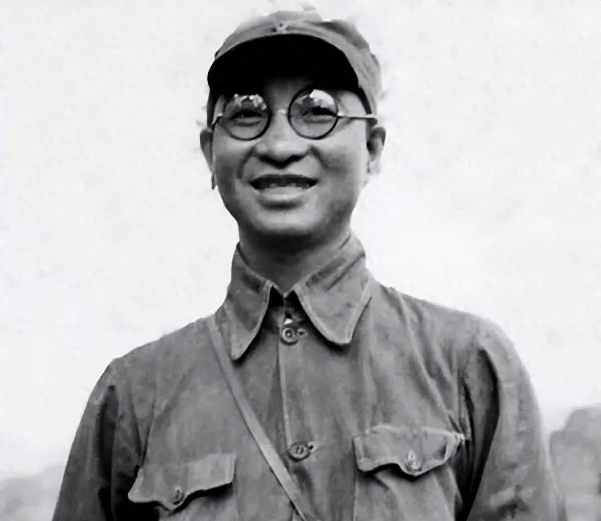 陈赓一生击败无数黄埔同学，但有一位黄埔一期同学，可能打不过。陈赓在战役中击败了无