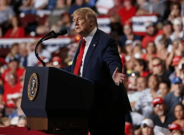 当前的特朗普已经感受到了自己最大的危机，也就是伊朗的战争不会拿他怎么样，但选举输