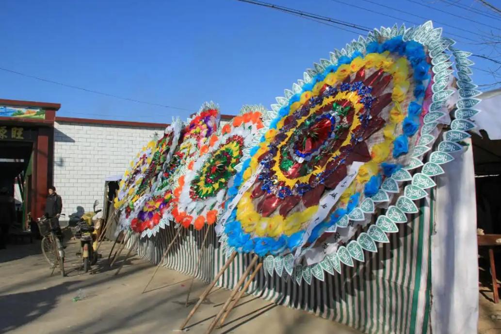 新的殡葬制度将于 2026 年 3 月 30 号执行，大概意思就是：一切从简，城