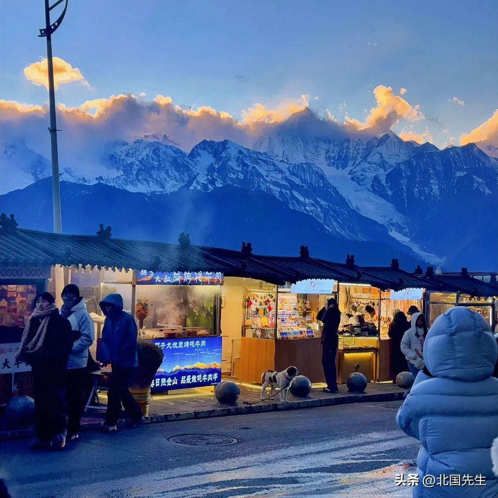 考研查成绩后，给妈妈说了句“没考上，先玩一年再说”。

不懂现在的年轻人，是压力