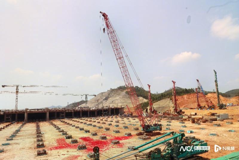 【#广州新机场为何在佛山#？聊聊机场“跨界”那些事儿】#广州新机场为何不在广州#