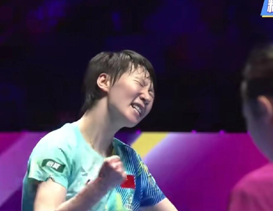 太燃了！王曼昱4-2桥本晋级四强，这局逆转看得人热血沸腾🔥
 
谁能想到今晚的