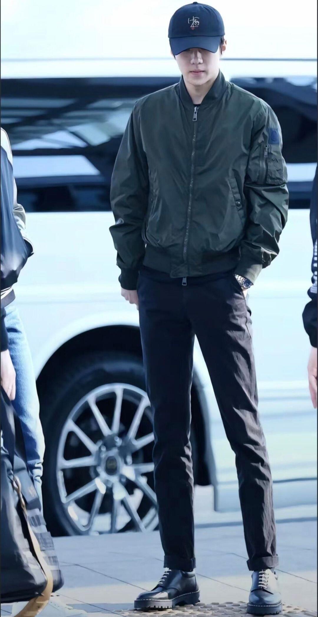 不知道 吴世勋的身材很曼妙吴世勋天使脸蛋魔鬼身材来的 不知道 欧巴身材很曼妙！ 