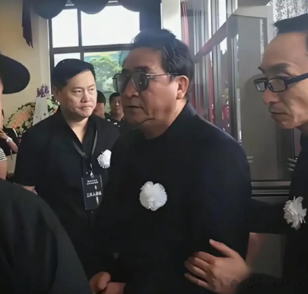 2017年6月18日，著名相声艺术家唐杰忠遗体告别仪式，在北京八宝山殡仪馆举办。