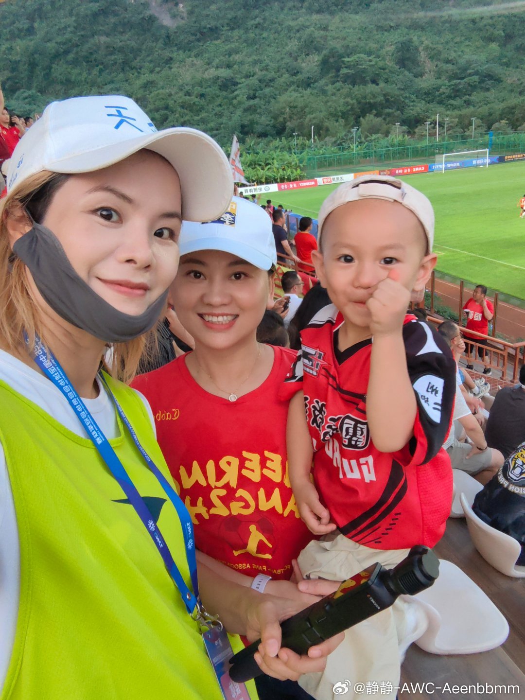 记录一下两轮全胜都在现场见证不同角度的我胖得呀 藏都藏不住……中冠中冠联赛恒大青