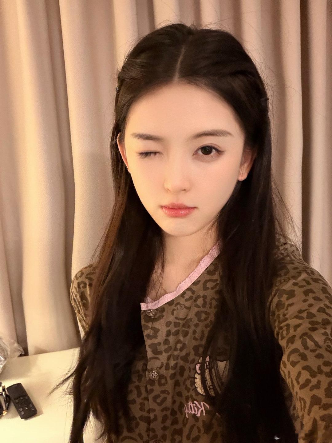 平安夜🧑🎄 (我的新睡衣好喜欢！) 