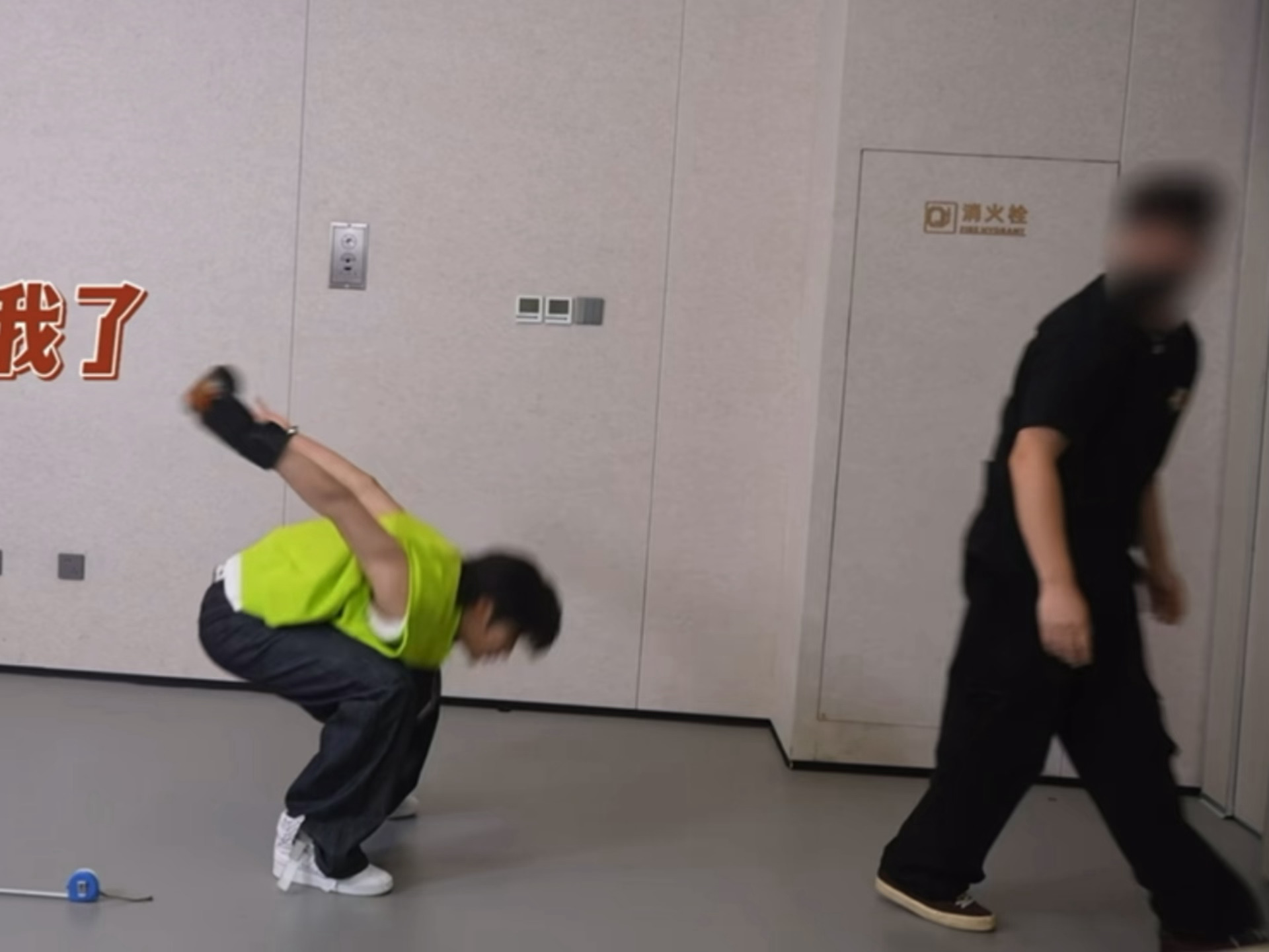 被运过来之后还要装作是自己跳的……好可爱吧 