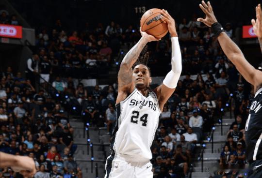 10月27日NBA常规赛，马刺118 - 107战胜篮网，取得3连胜。这场比赛中