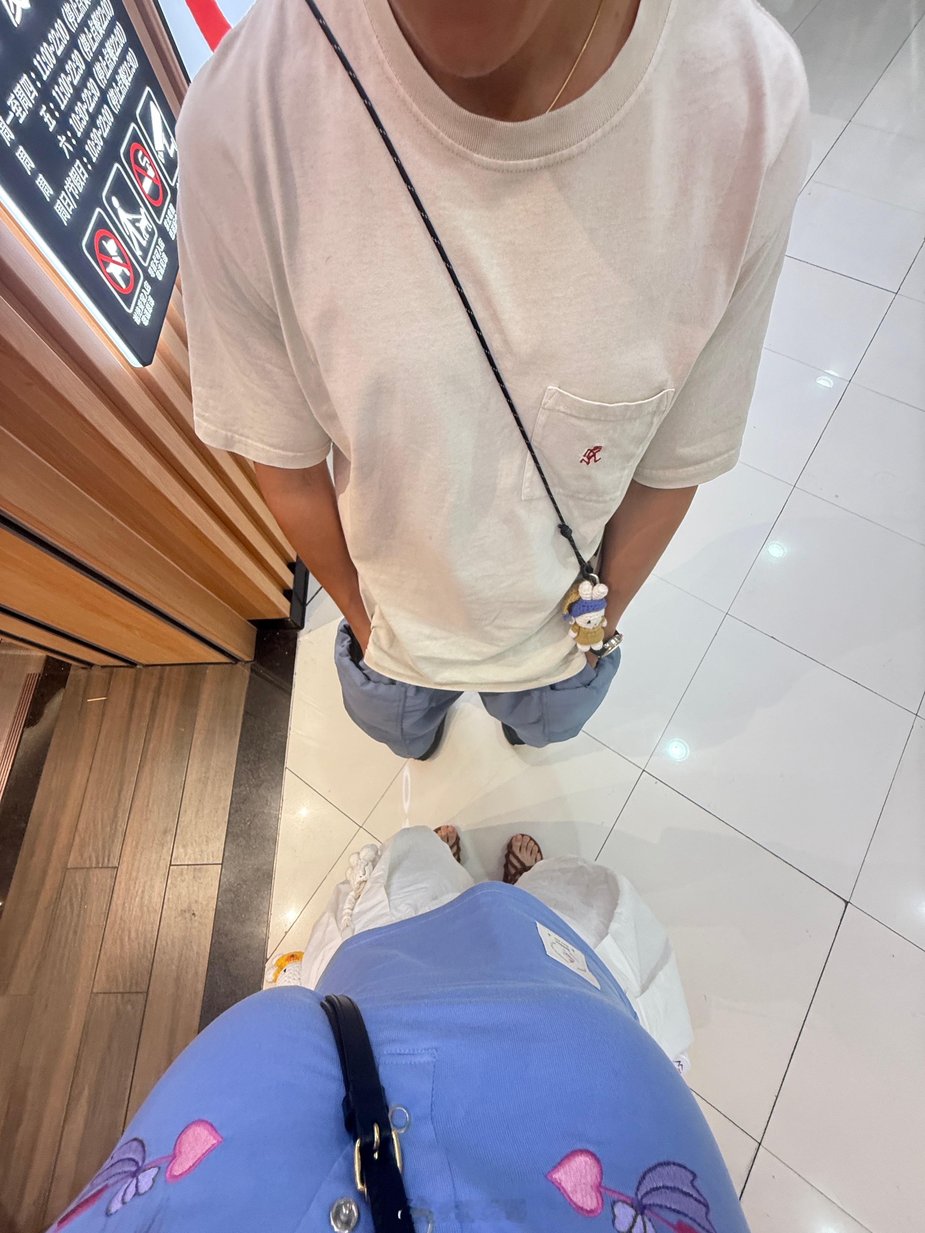 见到面发现我俩颠倒配色了旅蛙就此大做文章说出三吨油腻话语 
