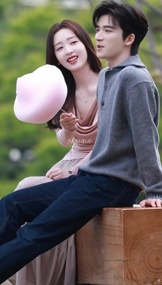 你们来说，哪一个是土偶？哪一个是现偶？ 