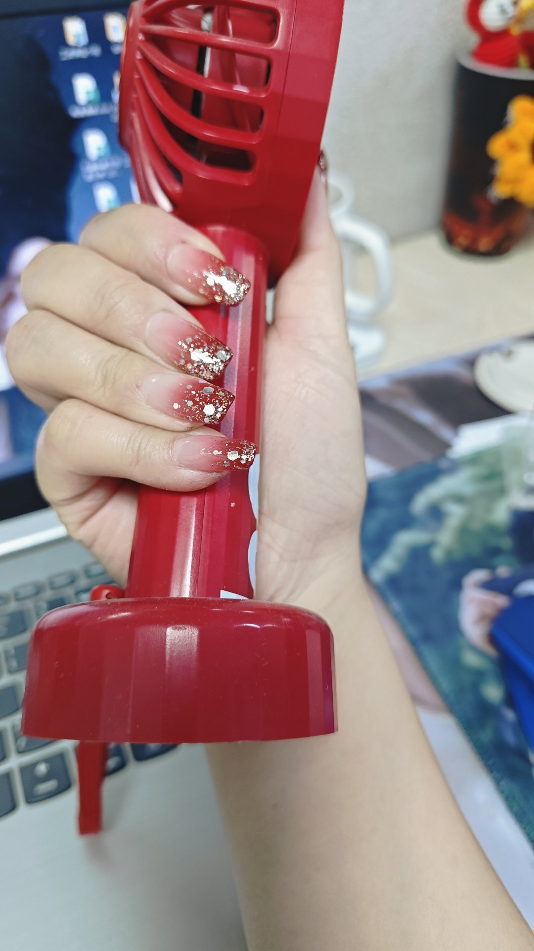 翻了翻最近的图，好像还是喜欢渐变 