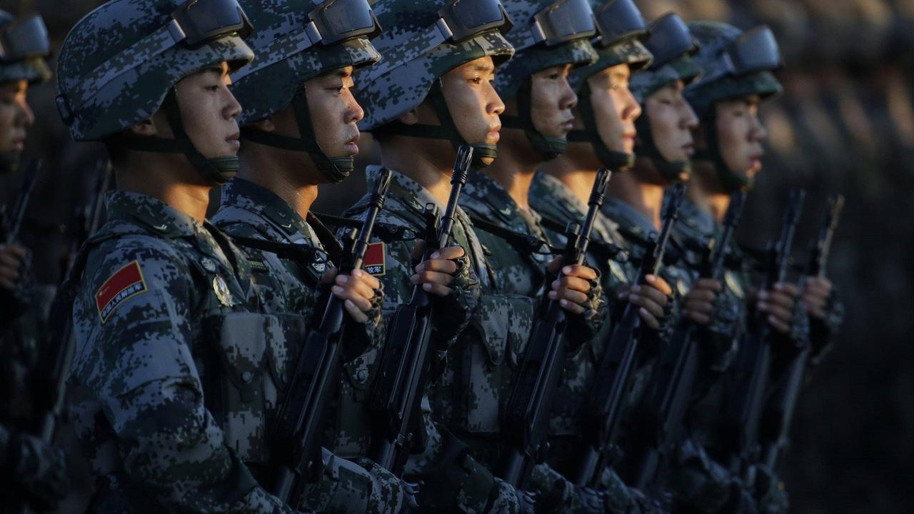 俄媒点破中美军力差距：解放军约200万兵员撑住基本盘，美军11艘核航母仍是印太重