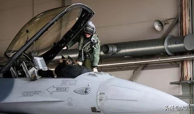 没等美国出手，以色列先动手了！
根据卡塔尔阿拉伯电视台2月28日报道，伊朗首都德