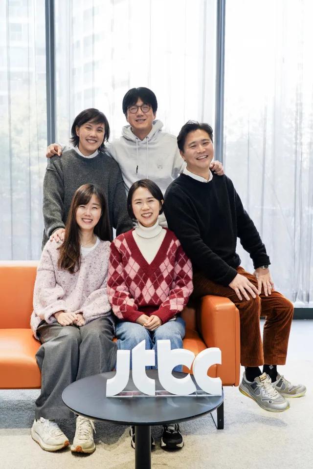 毫无创作瓶颈！韩国再推出 老年恋综《最后的爱》安宰贤.张度妍将担任主持，8月首播