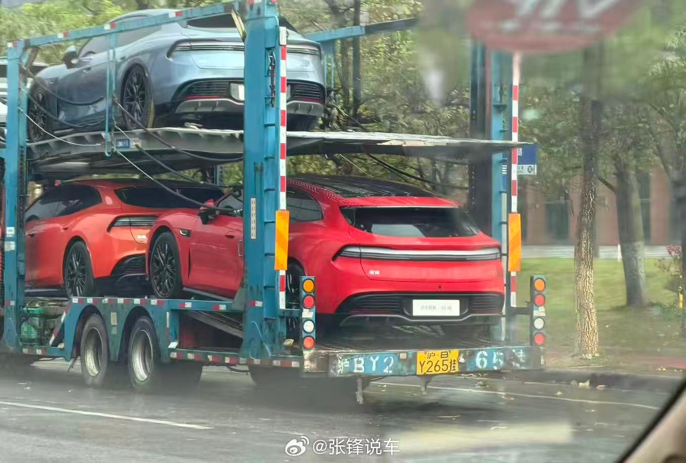 一次性看遍启境GT7的6款颜色不黑不吹，实车这几个配色看着都还挺戳我的心巴！尾部