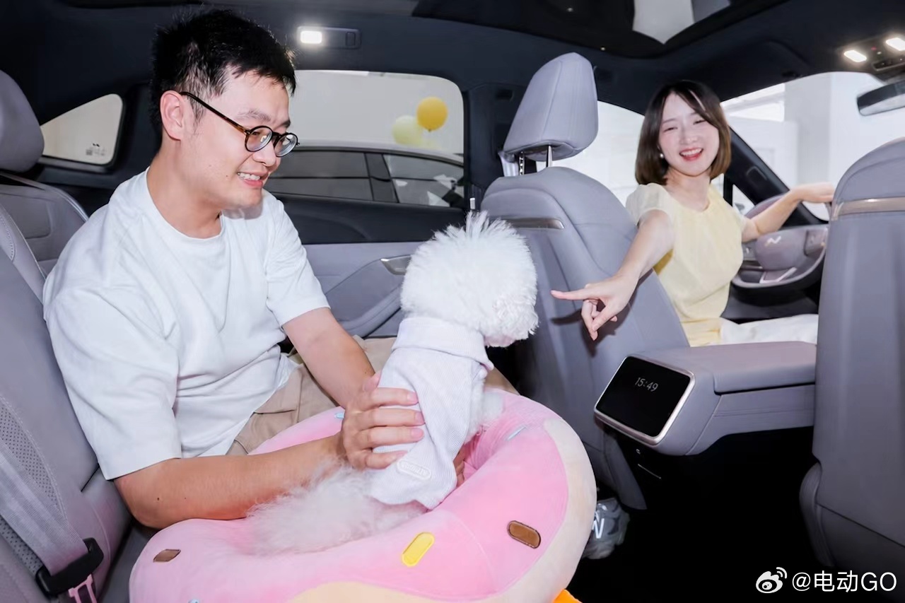 十万用户高品质选择，乐道L60累计交付达10万台2026年6月26日，乐道在上海