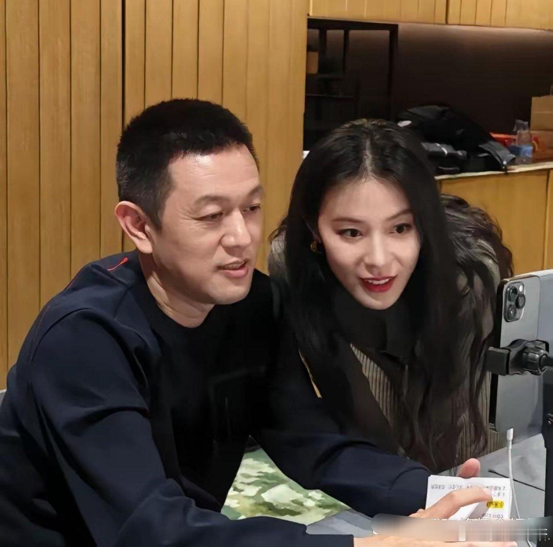 王屹芝，蔚来汽车老板娘，我怎么感觉她长得好漂亮，看一眼就忘不掉。1. 作为曾经央