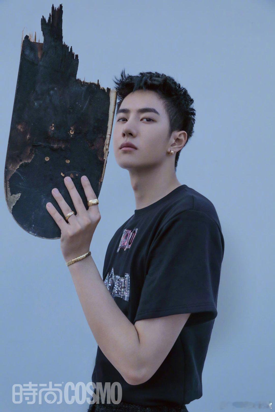 是他，让CHANEL遇上了滑板，从此，奢品有了更宽阔的领域！ ​​​