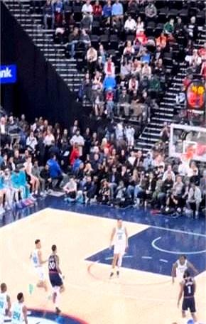 刚看完快船打黄蜂，评论区直接炸了：哈登又整活！
 

第二节反击，登哥突然刹车，