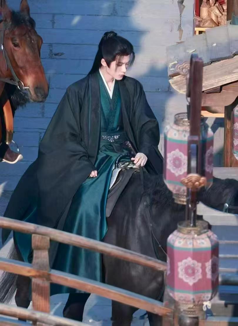 非要同舟渡什么时候上班啊？想看家主大人了檀健次选戏 不是最优解却是从心解jct檀