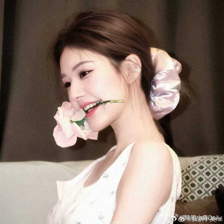 赵露思海外女顶的人气需要质疑吗？年冠爆剧🌸5.9曼谷演唱会，期待露思和海外可露