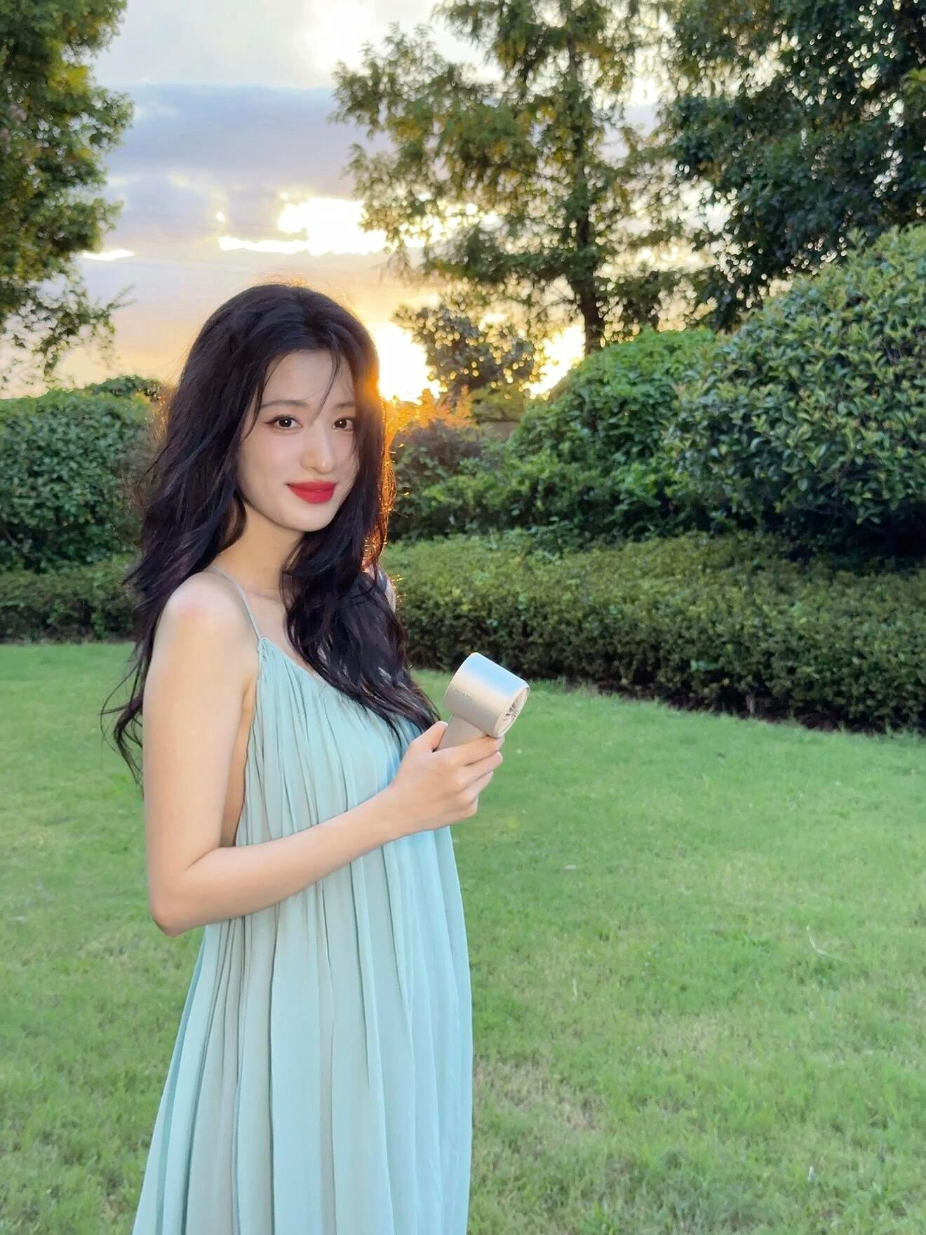 王楚然变瘦秘籍是好吃懒做元气满满的王楚然🚢 