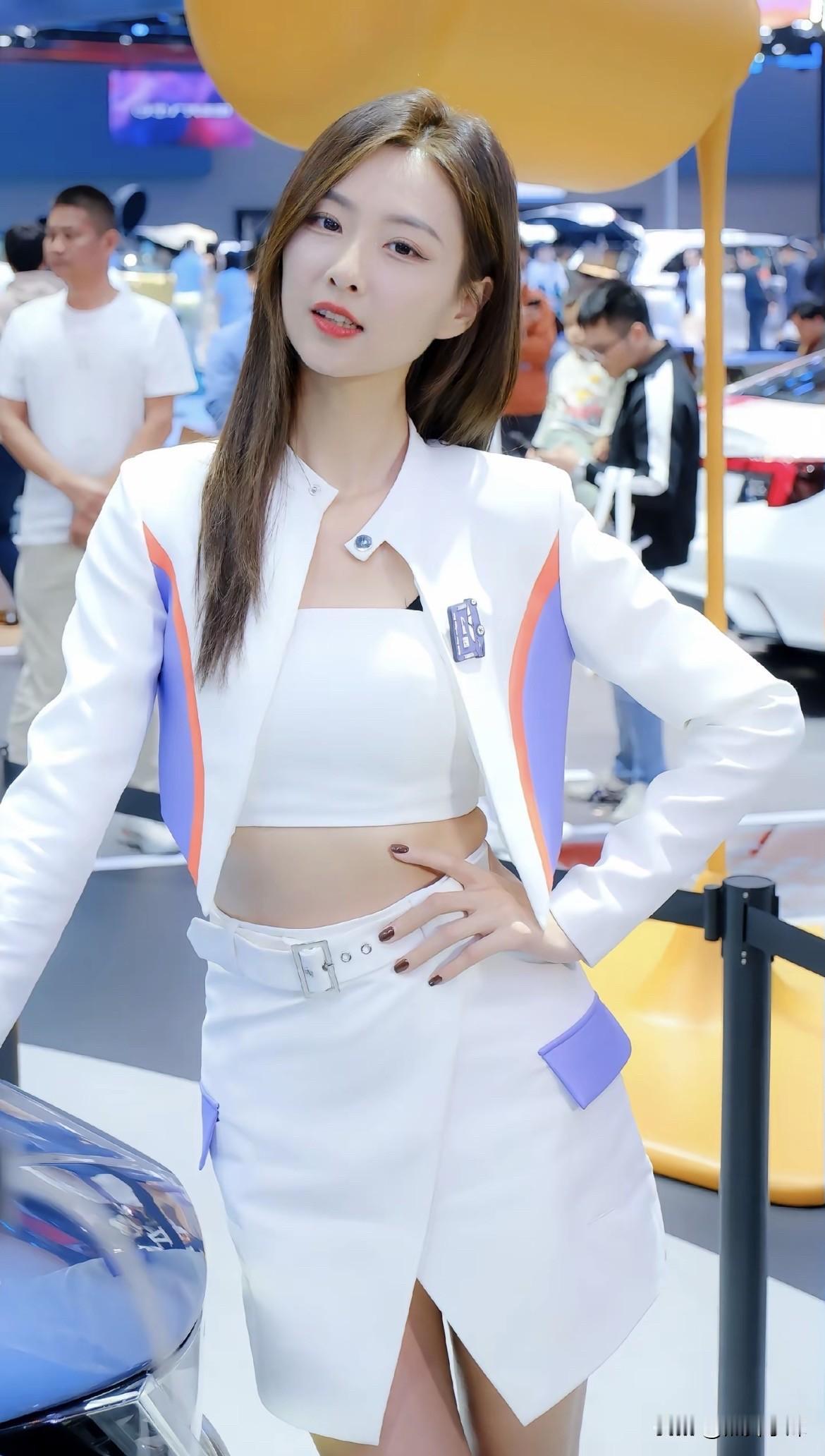 什么样的女生充满魅力?轻快的节奏像温柔的晚风，伴你卸下一天的疲惫，做个香甜的发财