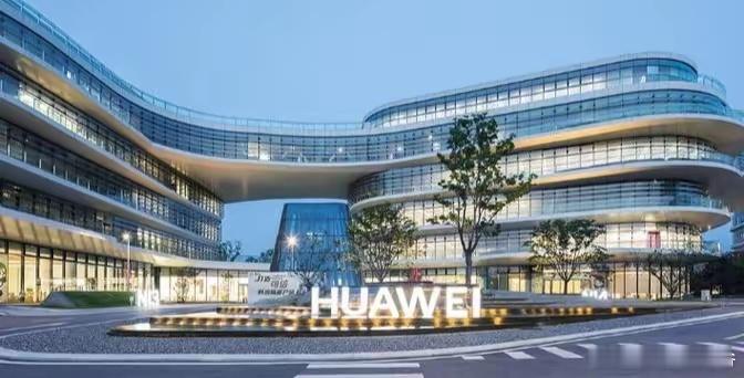 项立刚：做科技企业要学华为，做产品要学余承东要说现在，最受大家“瞩目”的科技公司