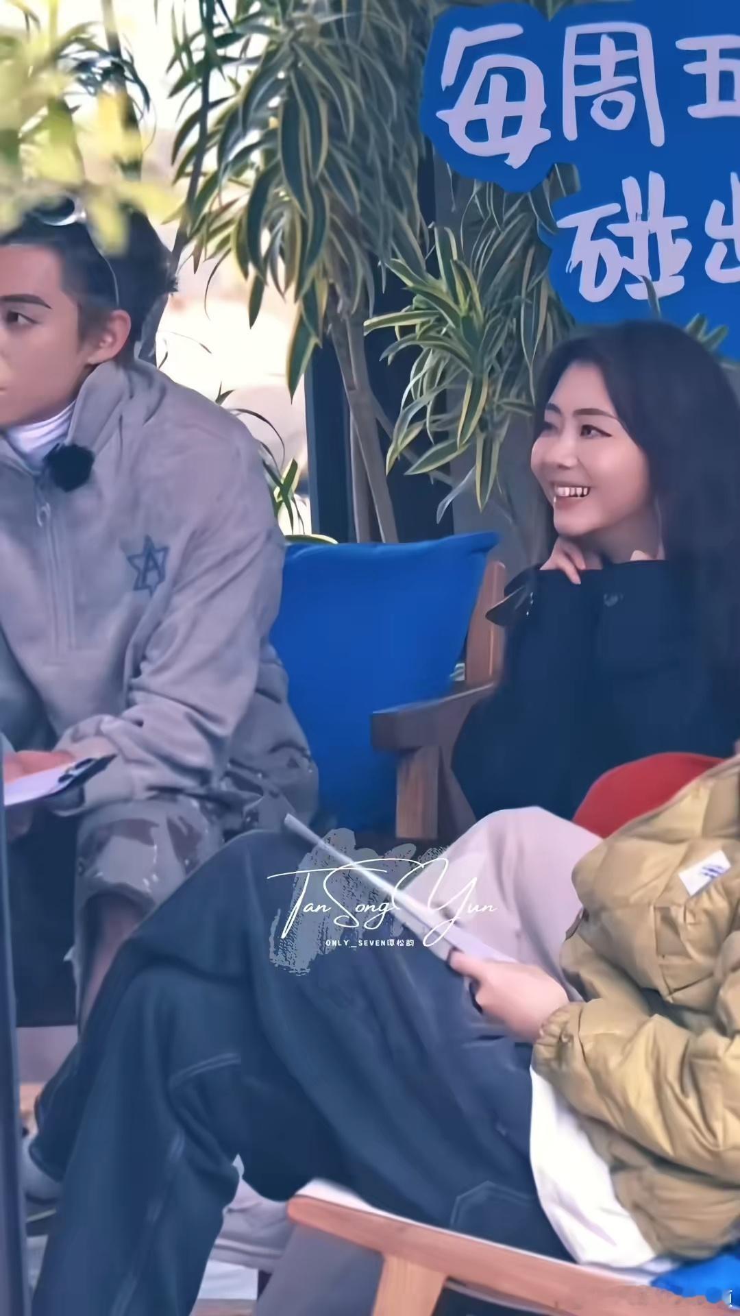 别猜了，是《亲爱的客栈》！松韵这波操作成功把慢综变成了悬疑综。谭松韵上的是客栈还