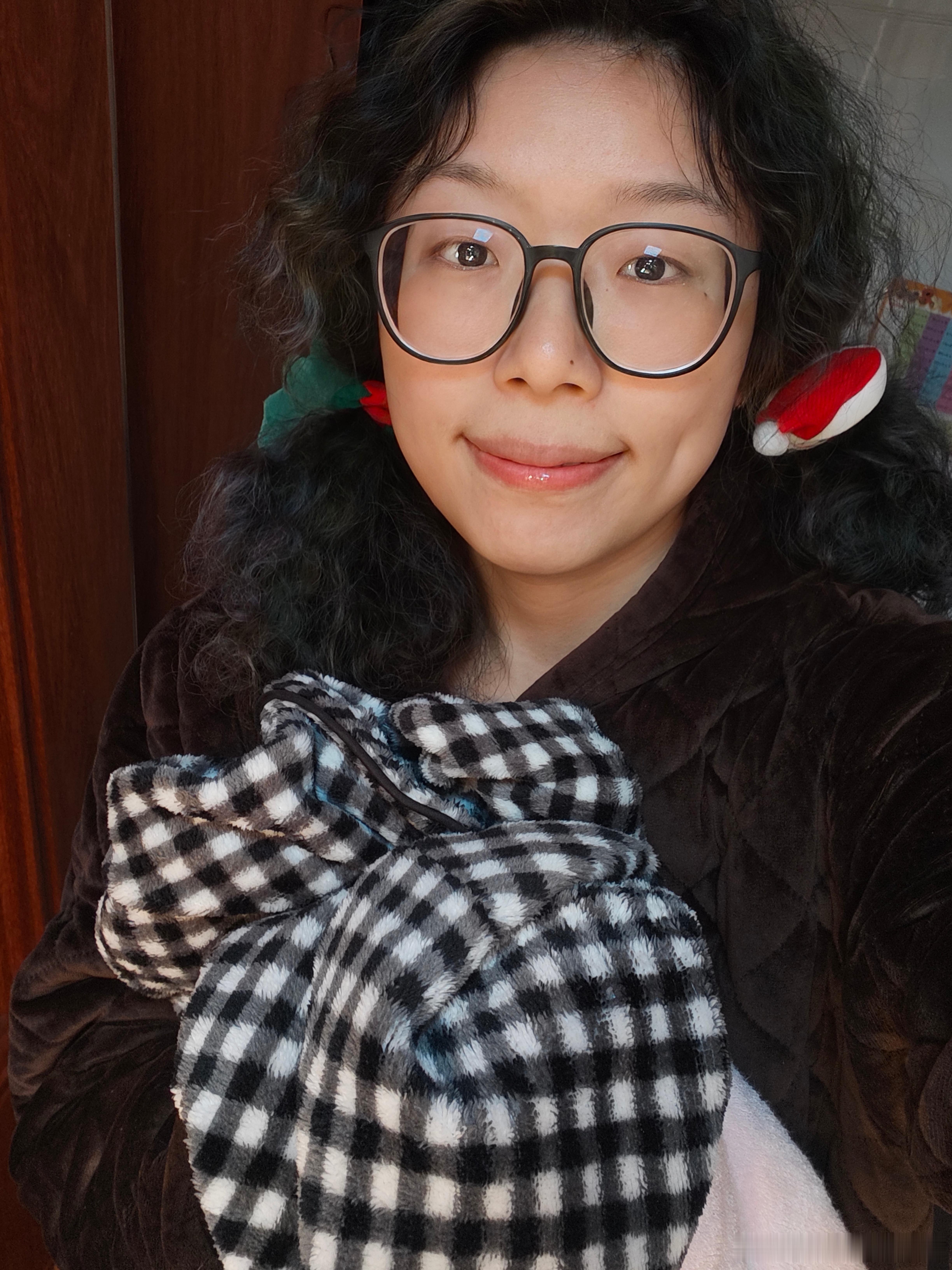 假笑👧🏻上线，我真的要洗洗睡了💤（8点，有谁睡得比我还早吗） 