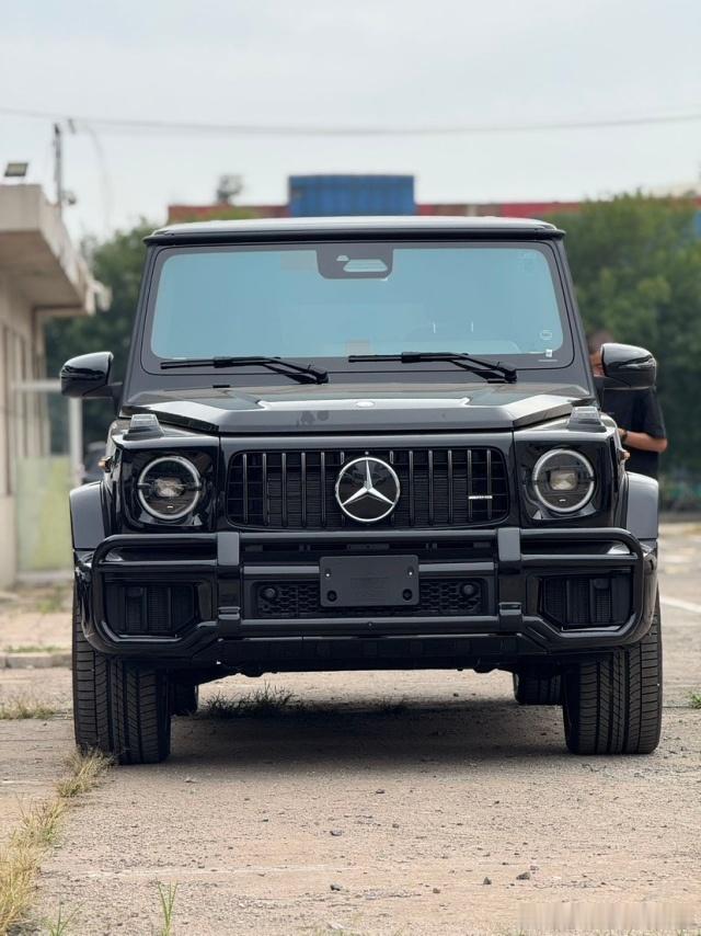 大G都是知道座椅可以选配菱形格内饰，你知道车顶也是可以选配菱形格的吗！单选：AM